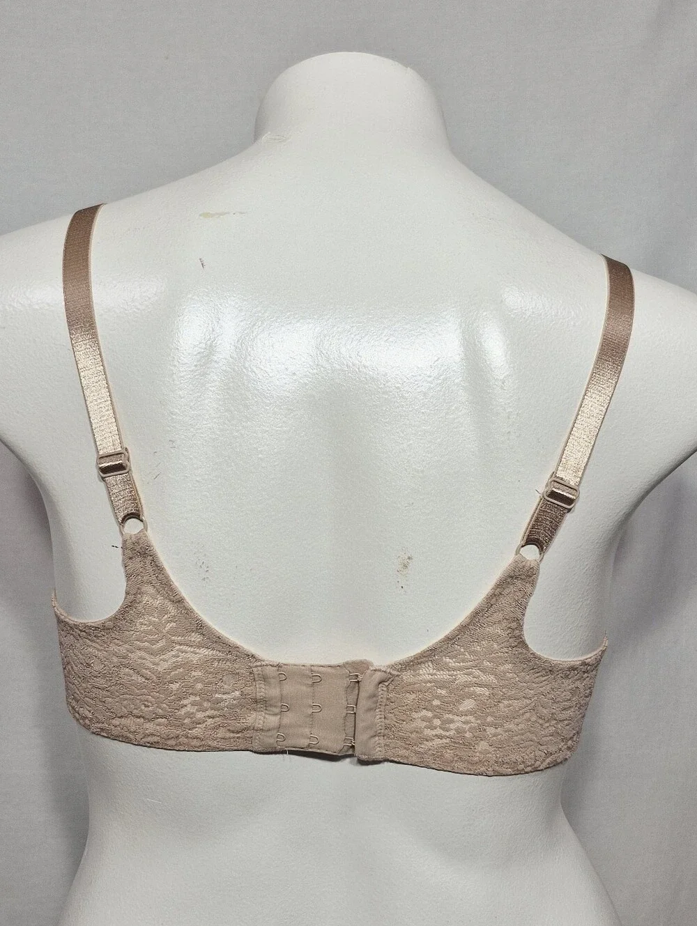 32D Wacoal 65547 Full Figure Halo Lace Underwire Bra Beige‎